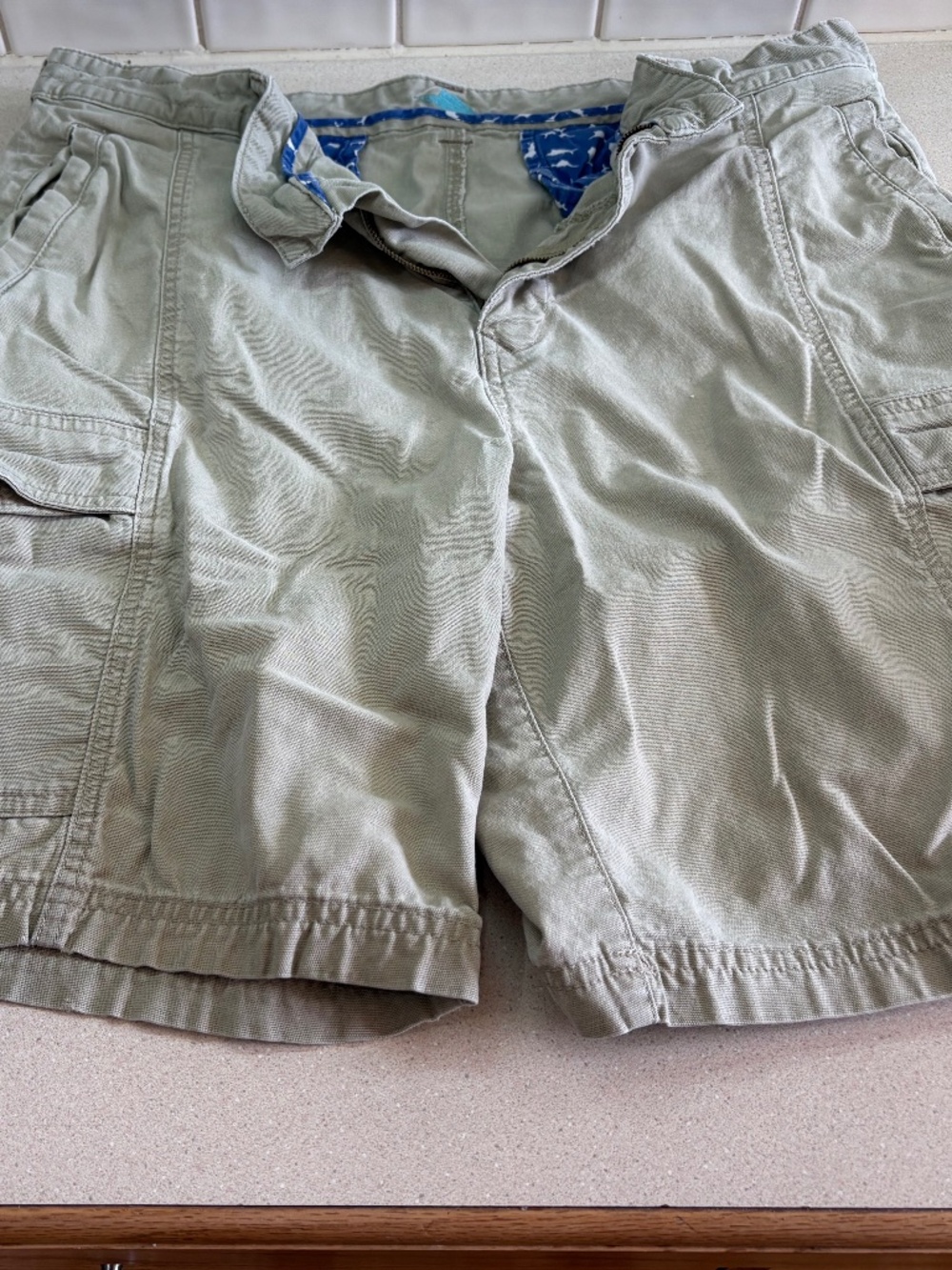 Tommy Bahama mens shorts Size 36